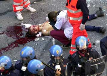 Såret demonstrant, Genoa 2001